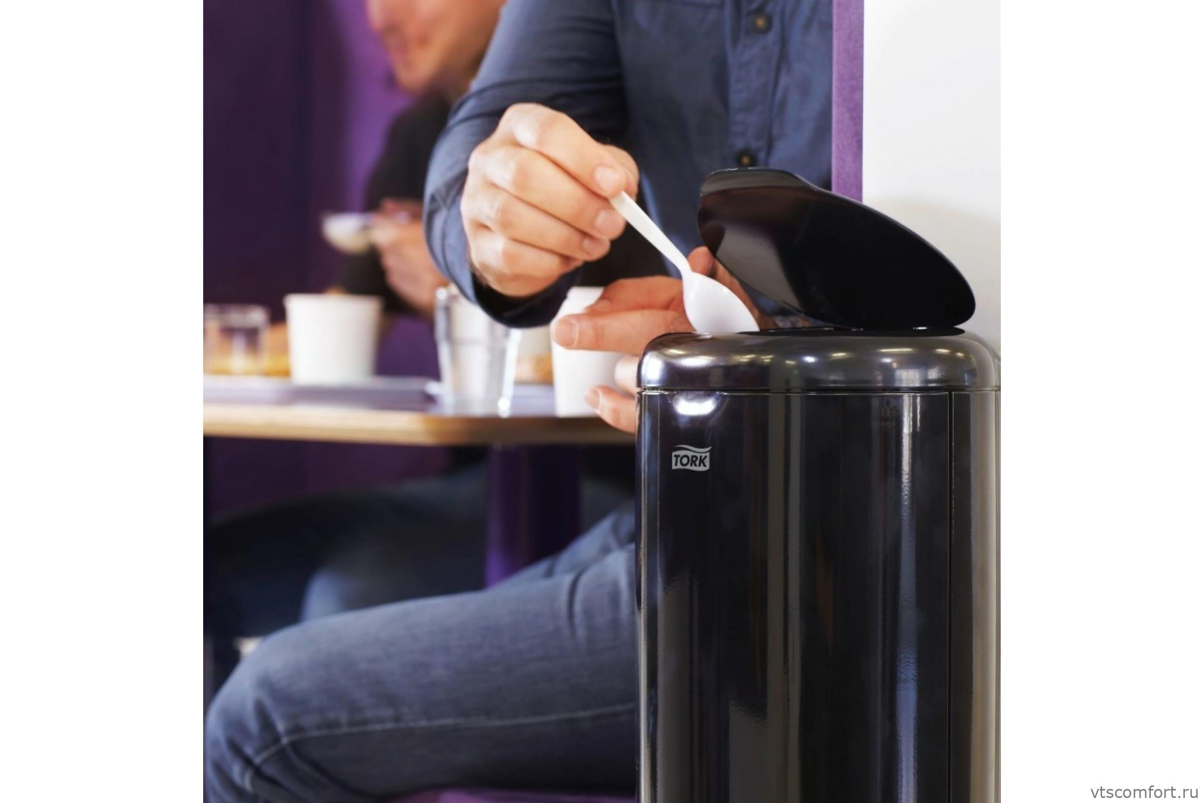 Фото Корзина для мусора 5 л пластик TORK 564008 черная система B3 Изображение Корзина для мусора 5 л пластик TORK 564008 черная система B3