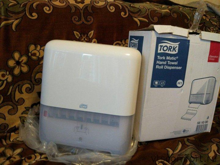 Фото Tork Matic 551000 диспенсер для полотенец Система H1 рулоны Изображение Tork Matic 551000 диспенсер для полотенец Система H1 рулоны