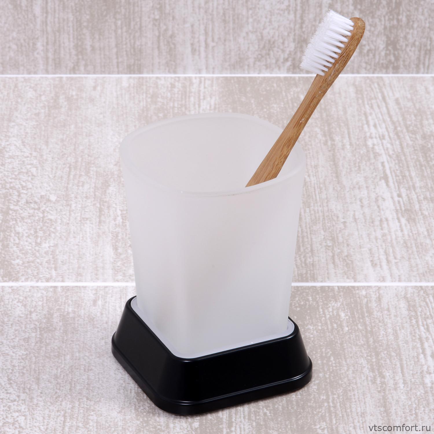 Фото WasserKraft Amper K-5428BLACK Стакан для зубных щеток Изображение WasserKraft Amper K-5428BLACK Стакан для зубных щеток