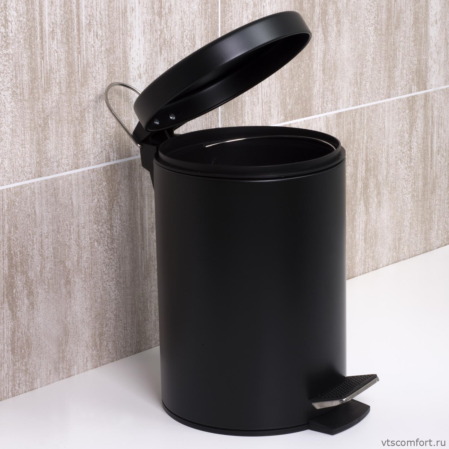 Фото WasserKraft K-635BLACK Ведро для мусора с педалью 5 литров черное Изображение WasserKraft K-635BLACK Ведро для мусора с педалью 5 литров черное