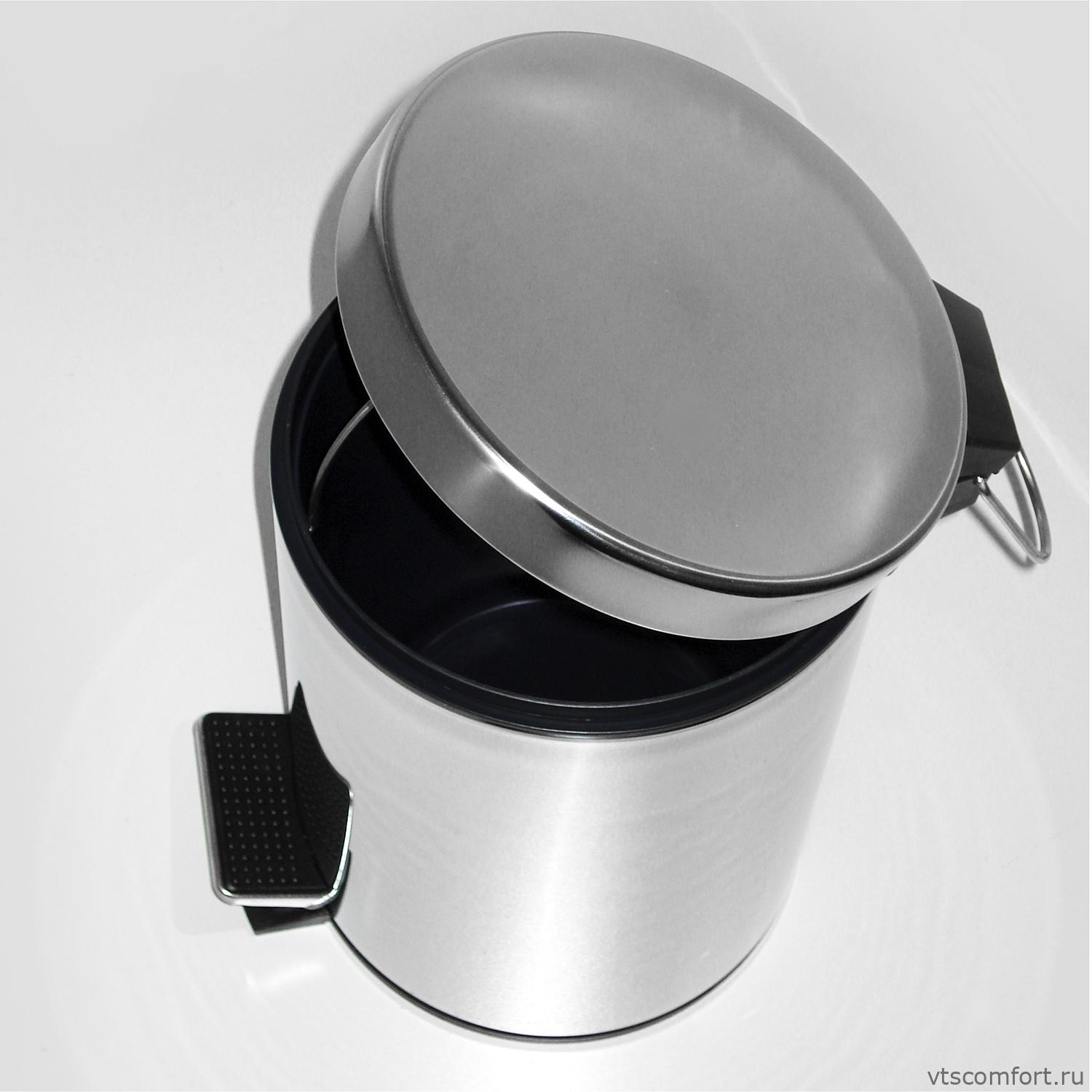 Фото WasserKraft K-637 Ведро для мусора с педалью 7 литров глянец Изображение WasserKraft K-637 Ведро для мусора с педалью 7 литров глянец