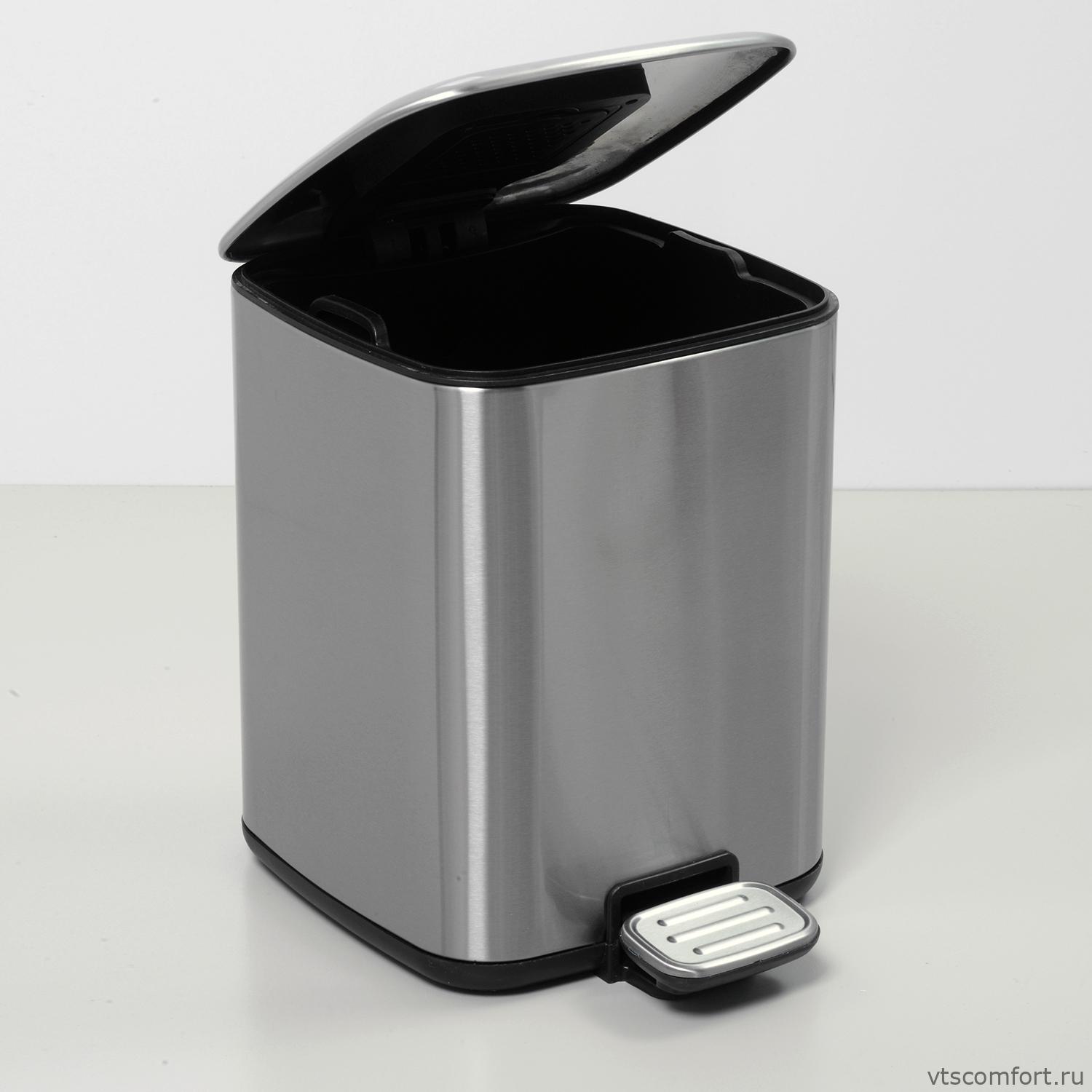 Фото WasserKraft K-649 Ведро для мусора с педалью 9 литров глянец Изображение WasserKraft K-649 Ведро для мусора с педалью 9 литров глянец